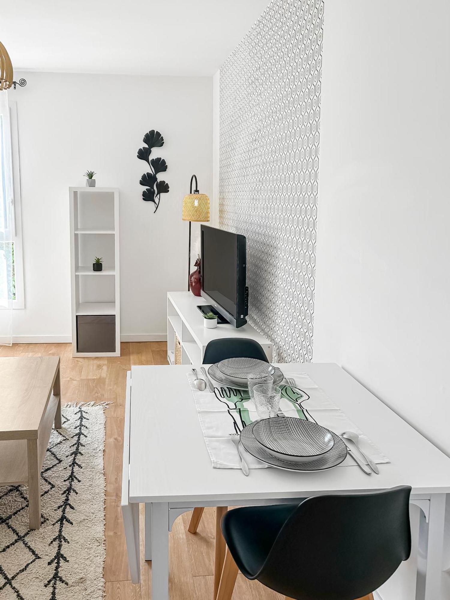 Appartement Lumineux, Wi-Fi Et Parking Prive Νιόρ Εξωτερικό φωτογραφία